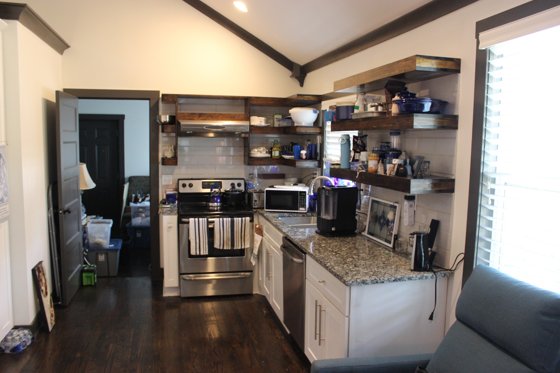 2614 Live Oak Rd Property Photo 3