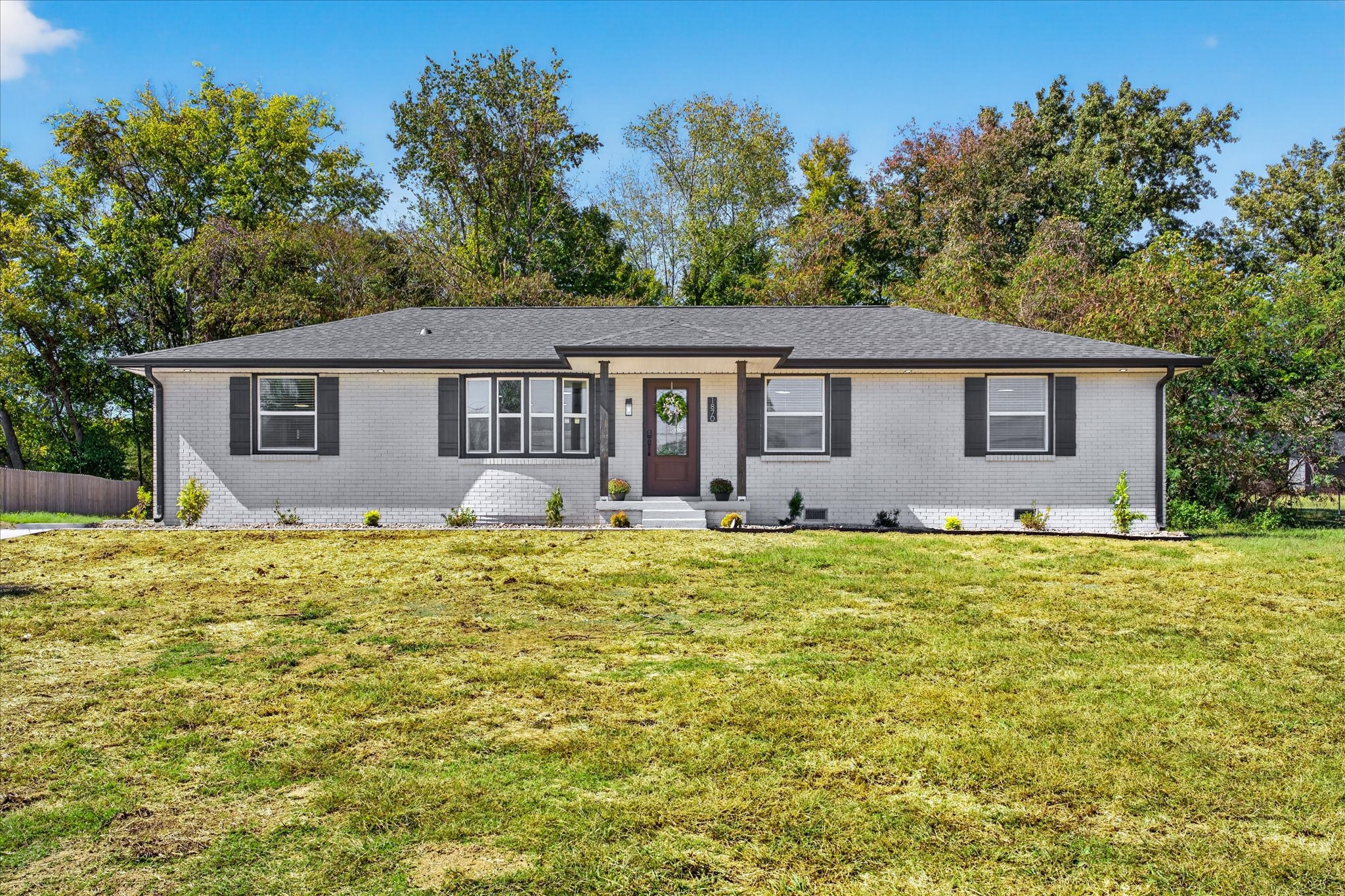 1870 Powell Rd Property Photo 6