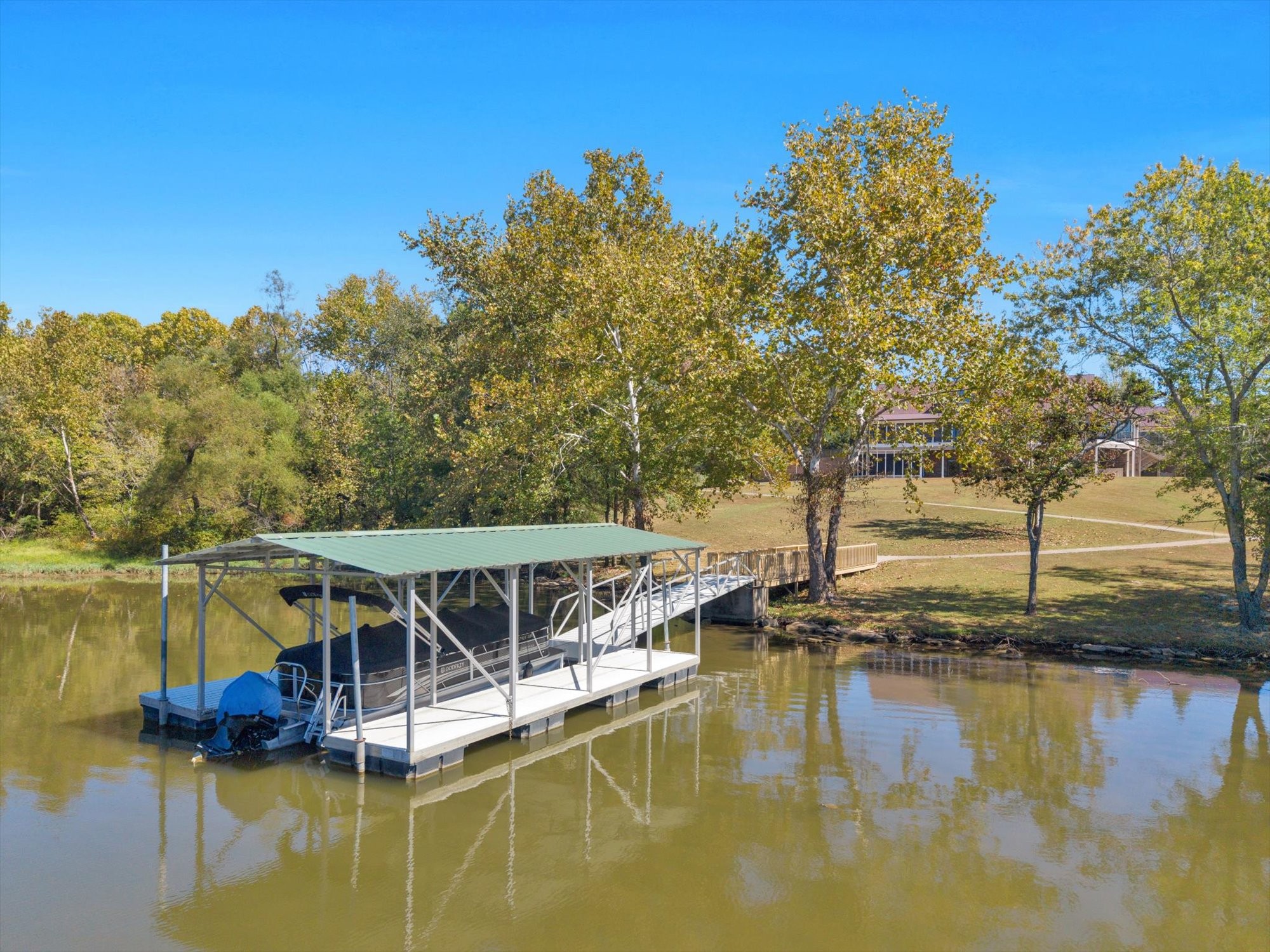 3522 Belotes Ferry Rd Property Photo 6