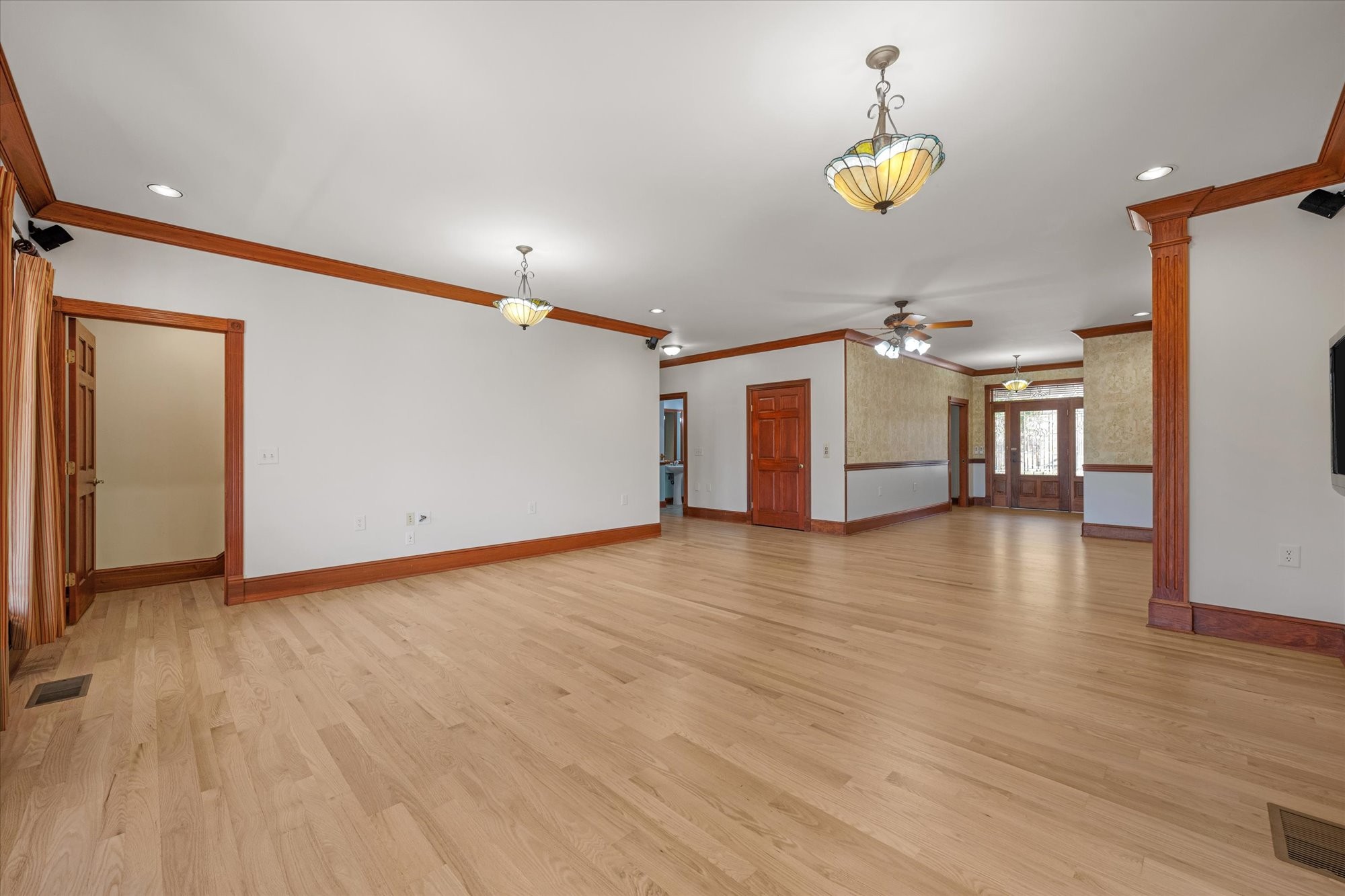 3522 Belotes Ferry Rd Property Photo 14