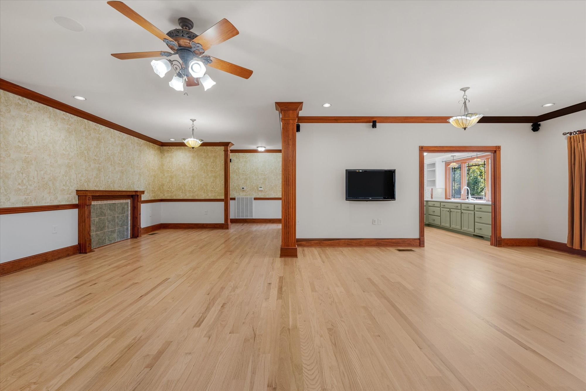 3522 Belotes Ferry Rd Property Photo 17