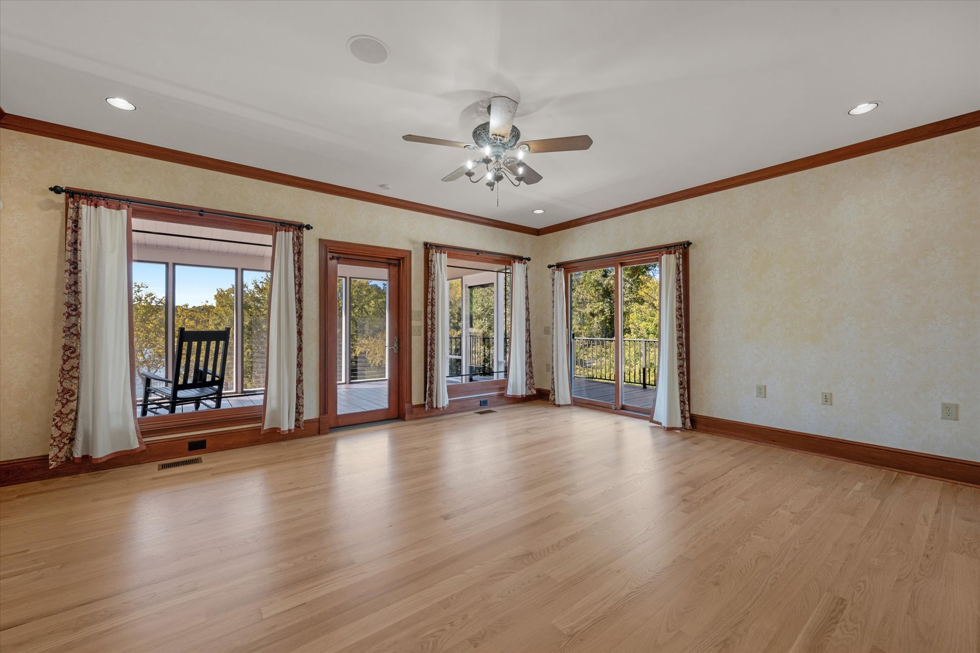 3522 Belotes Ferry Rd Property Photo 30