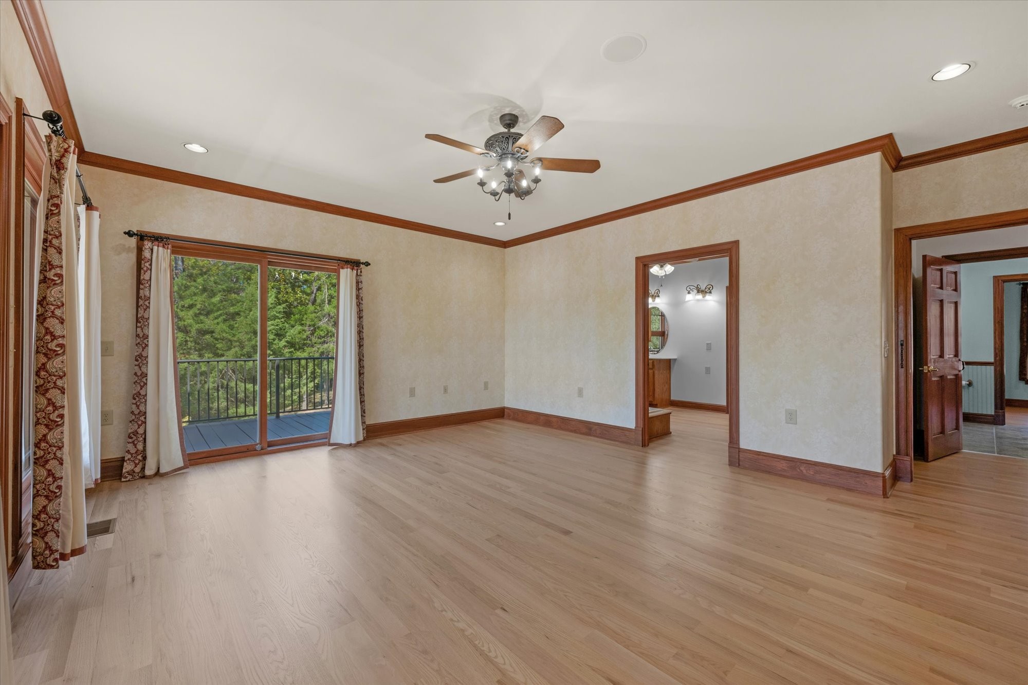 3522 Belotes Ferry Rd Property Photo 33