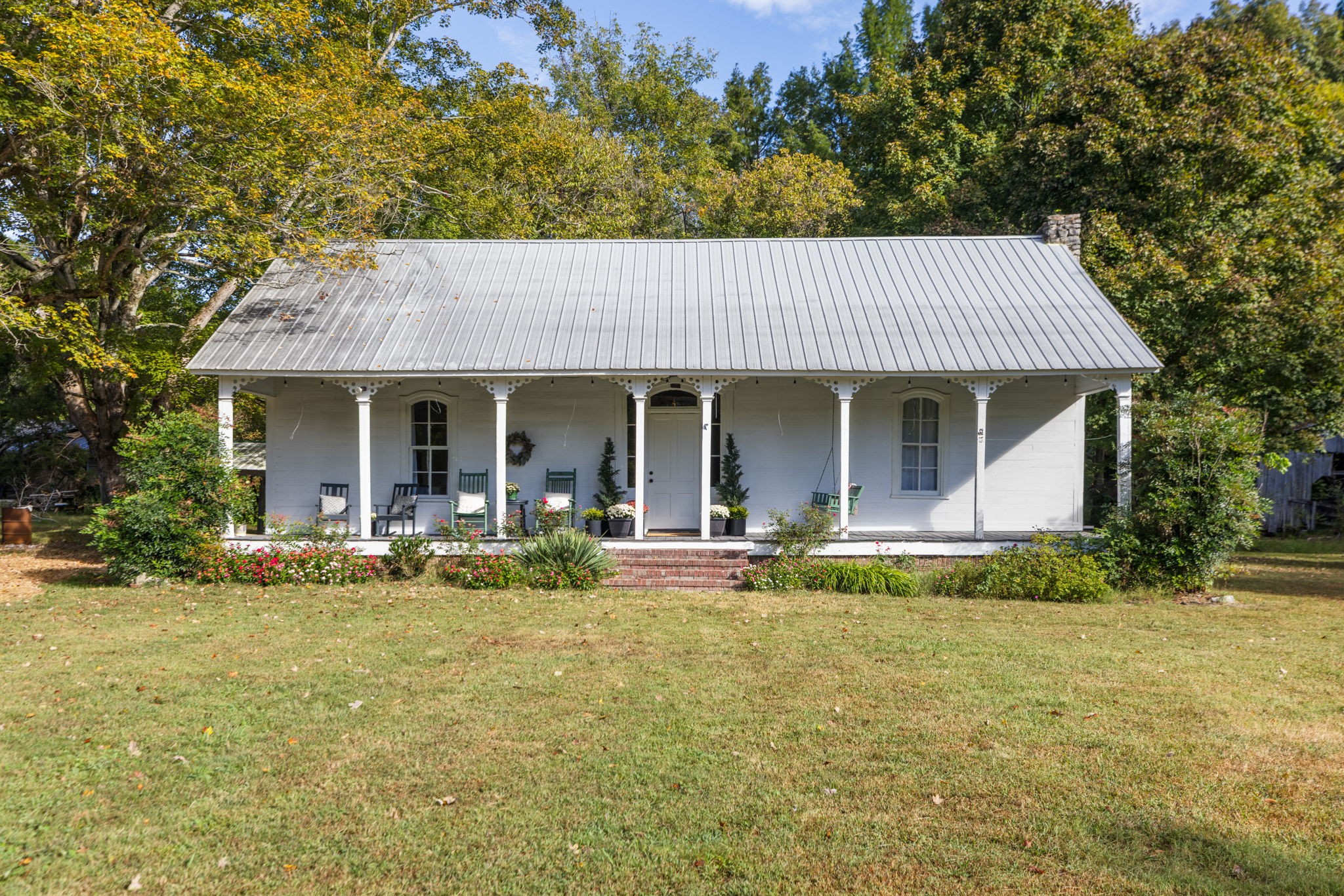 6040 Hwy 438 W Property Photo 1