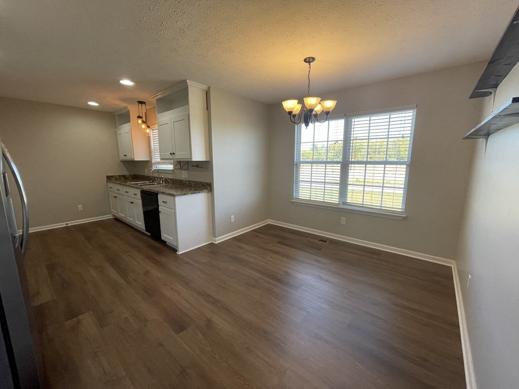 220 Shaub Rd Property Photo 4