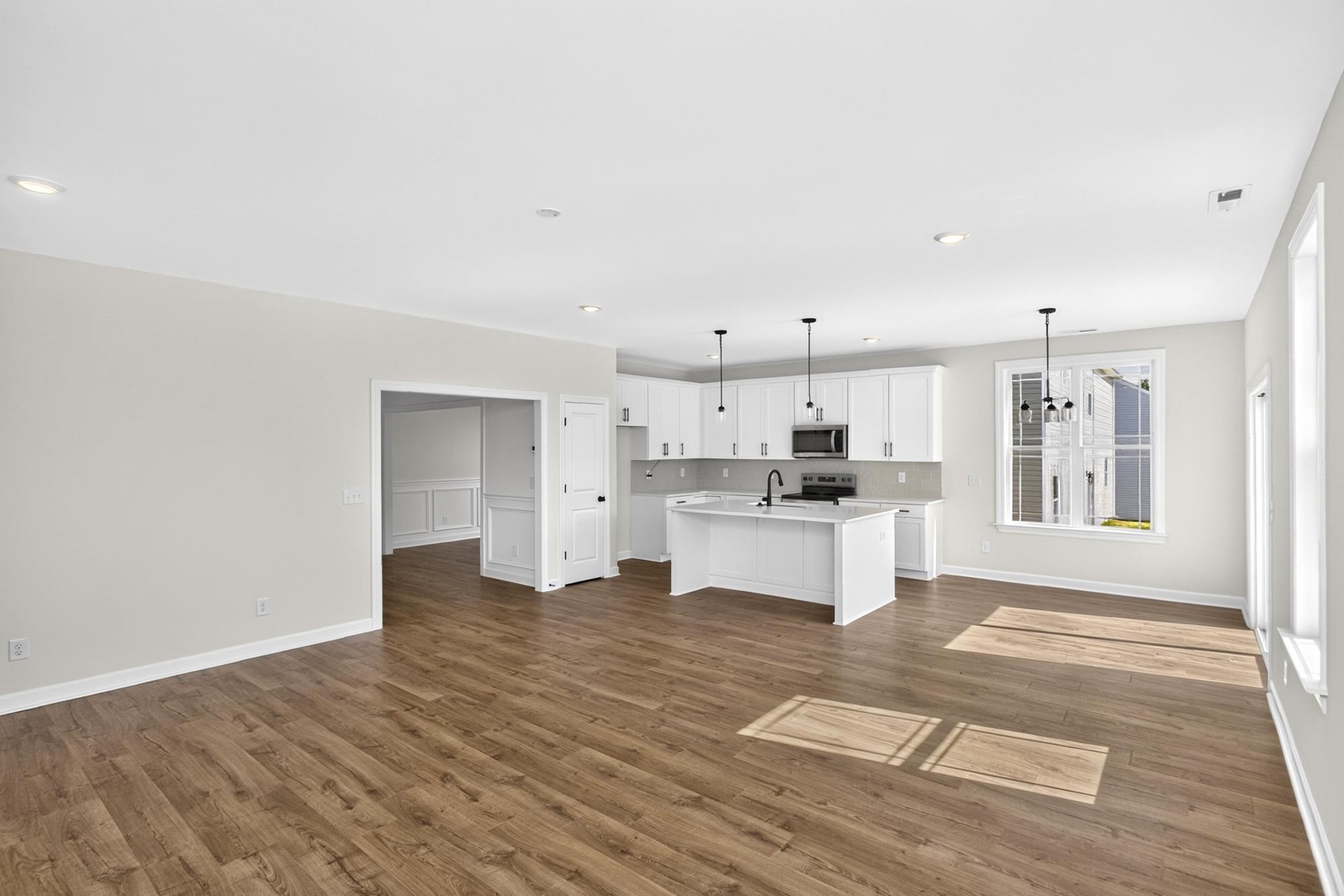 5016 Salient Dr Property Photo 14