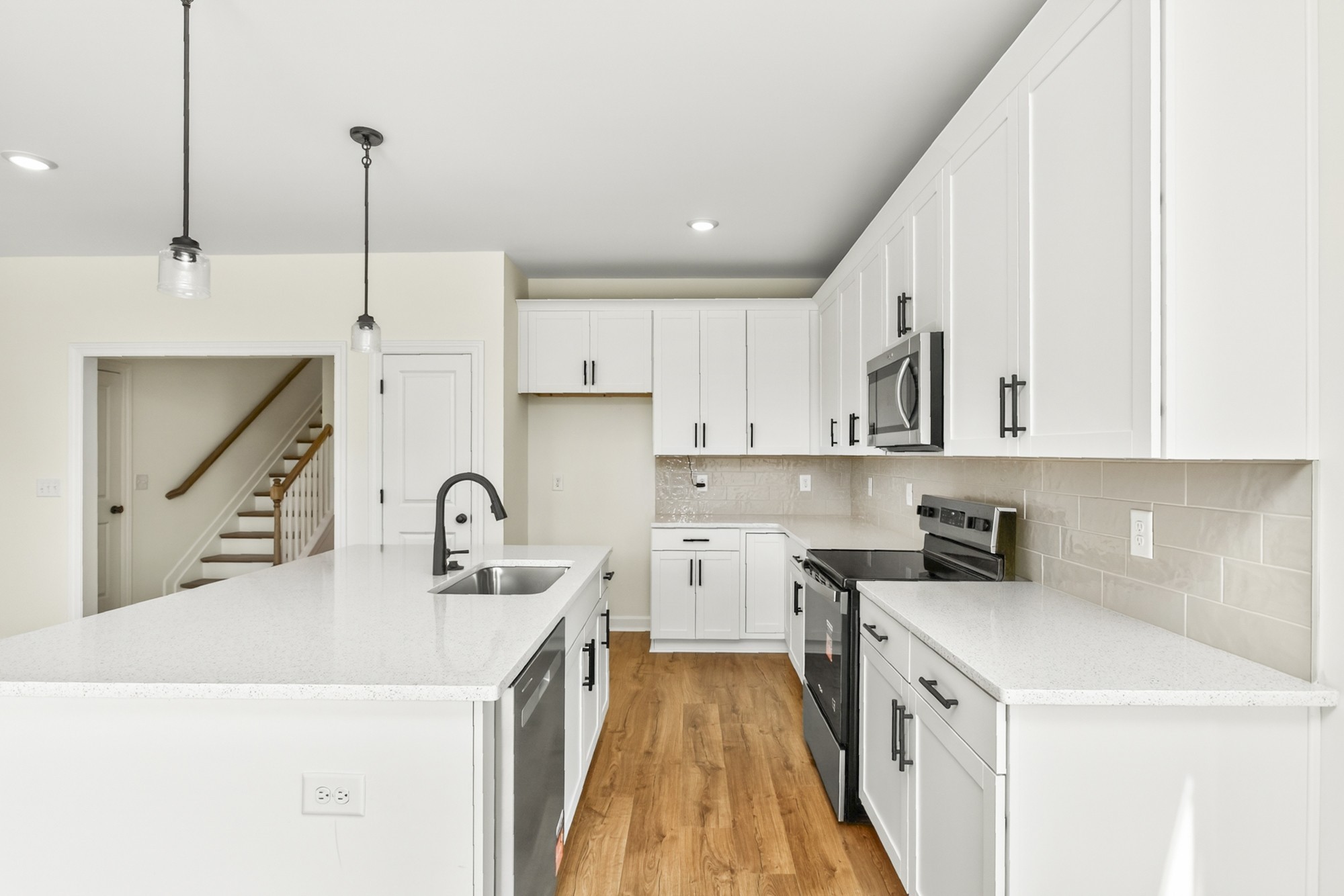 5016 Salient Dr Property Photo 19