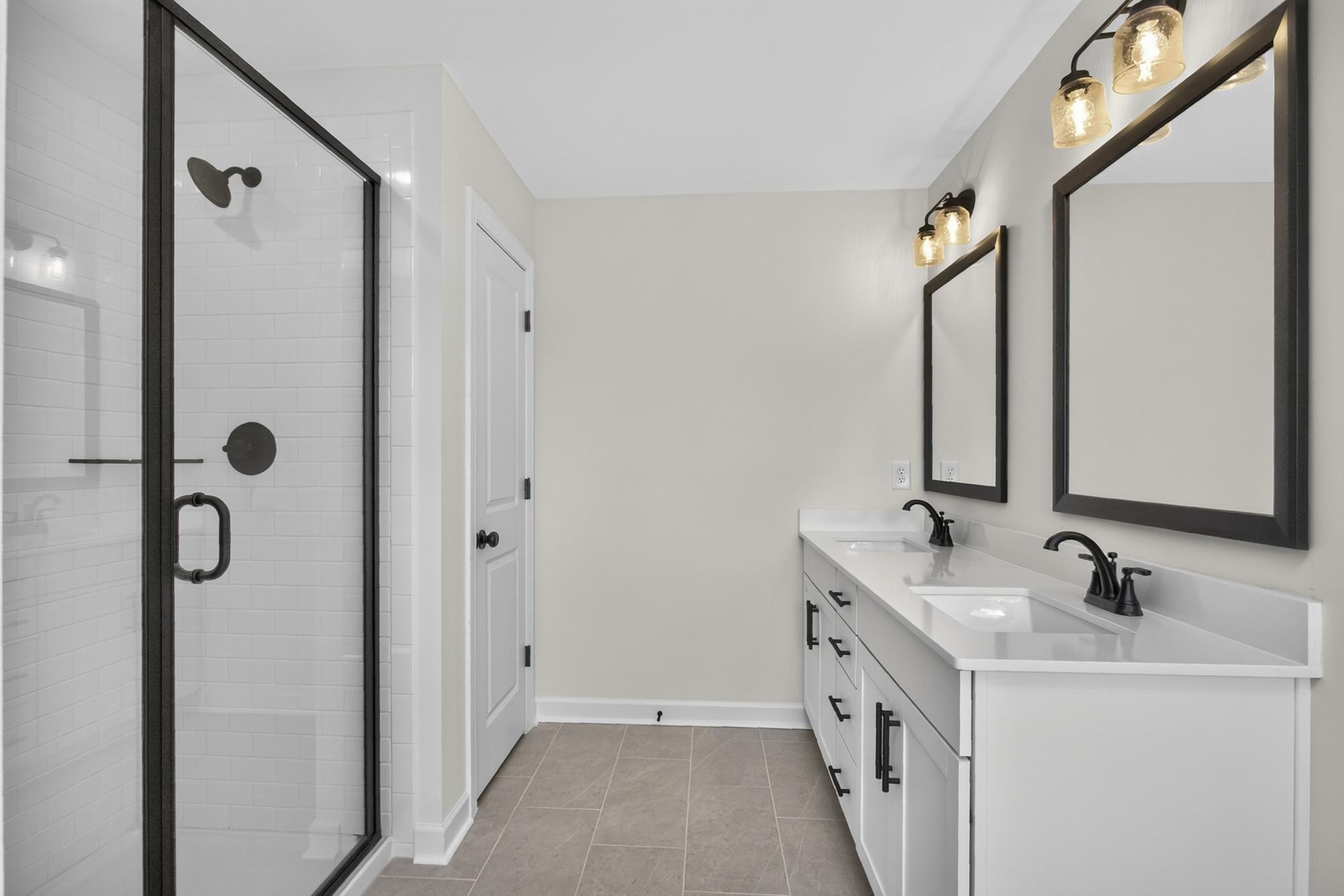 5016 Salient Dr Property Photo 37
