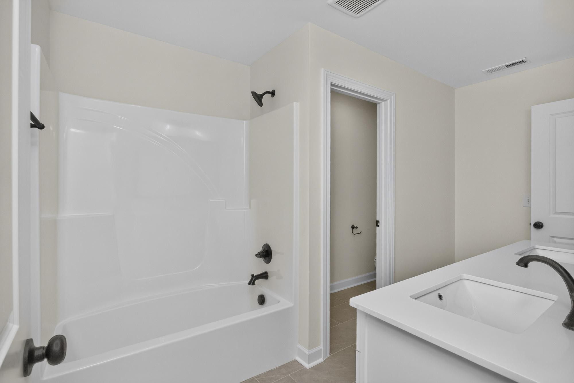 5016 Salient Dr Property Photo 43