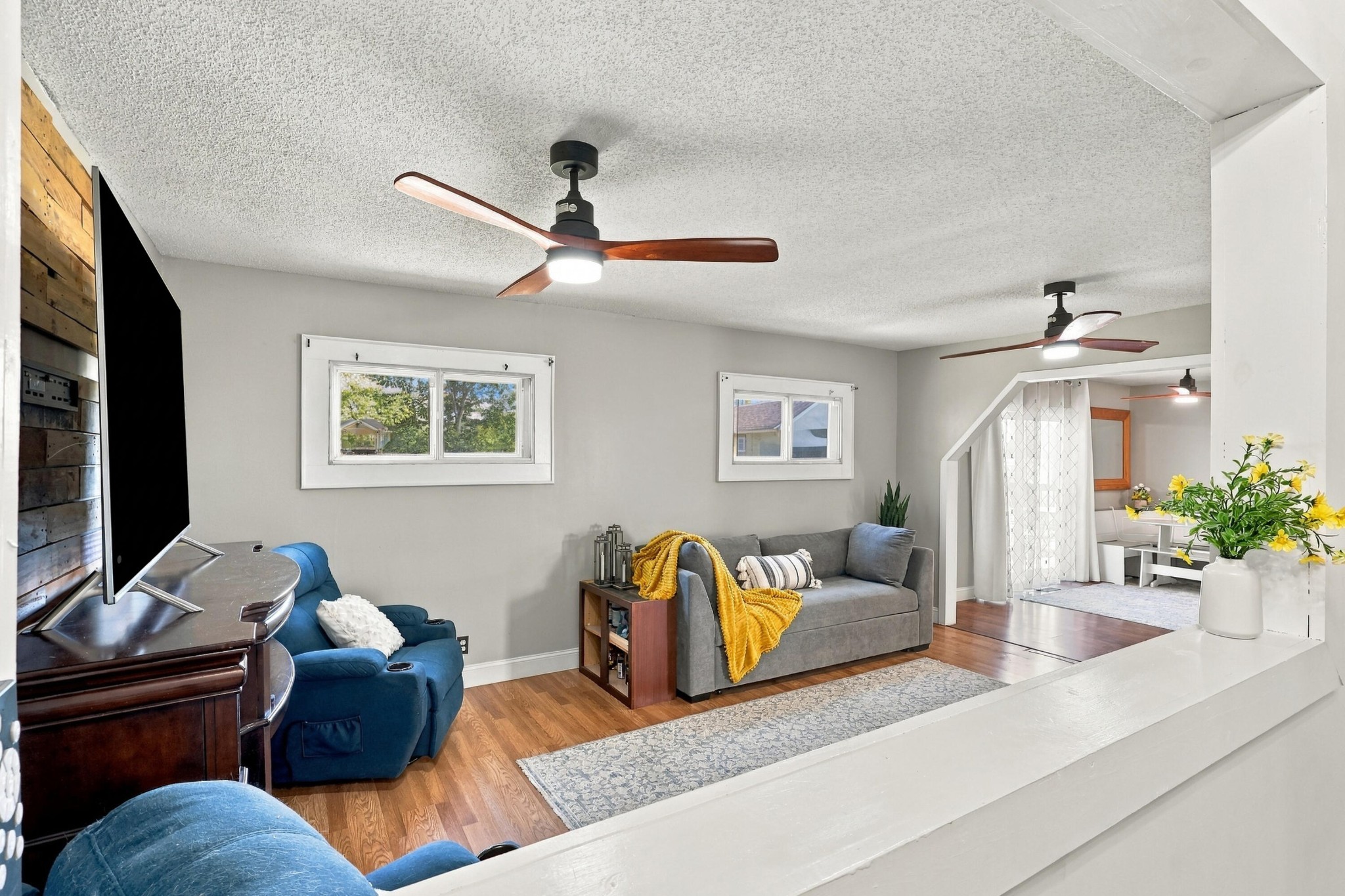 9590 Valley View Highway Property Photo 3