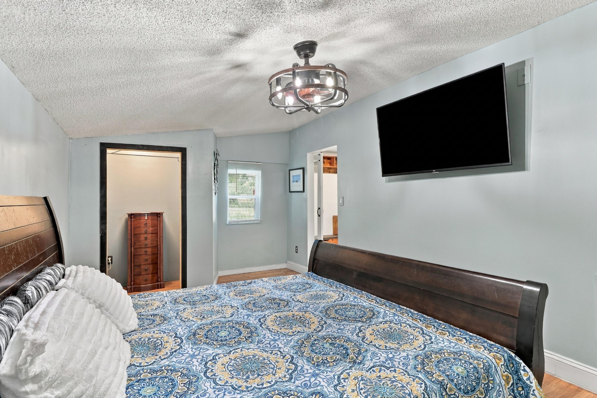 9590 Valley View Highway Property Photo 13
