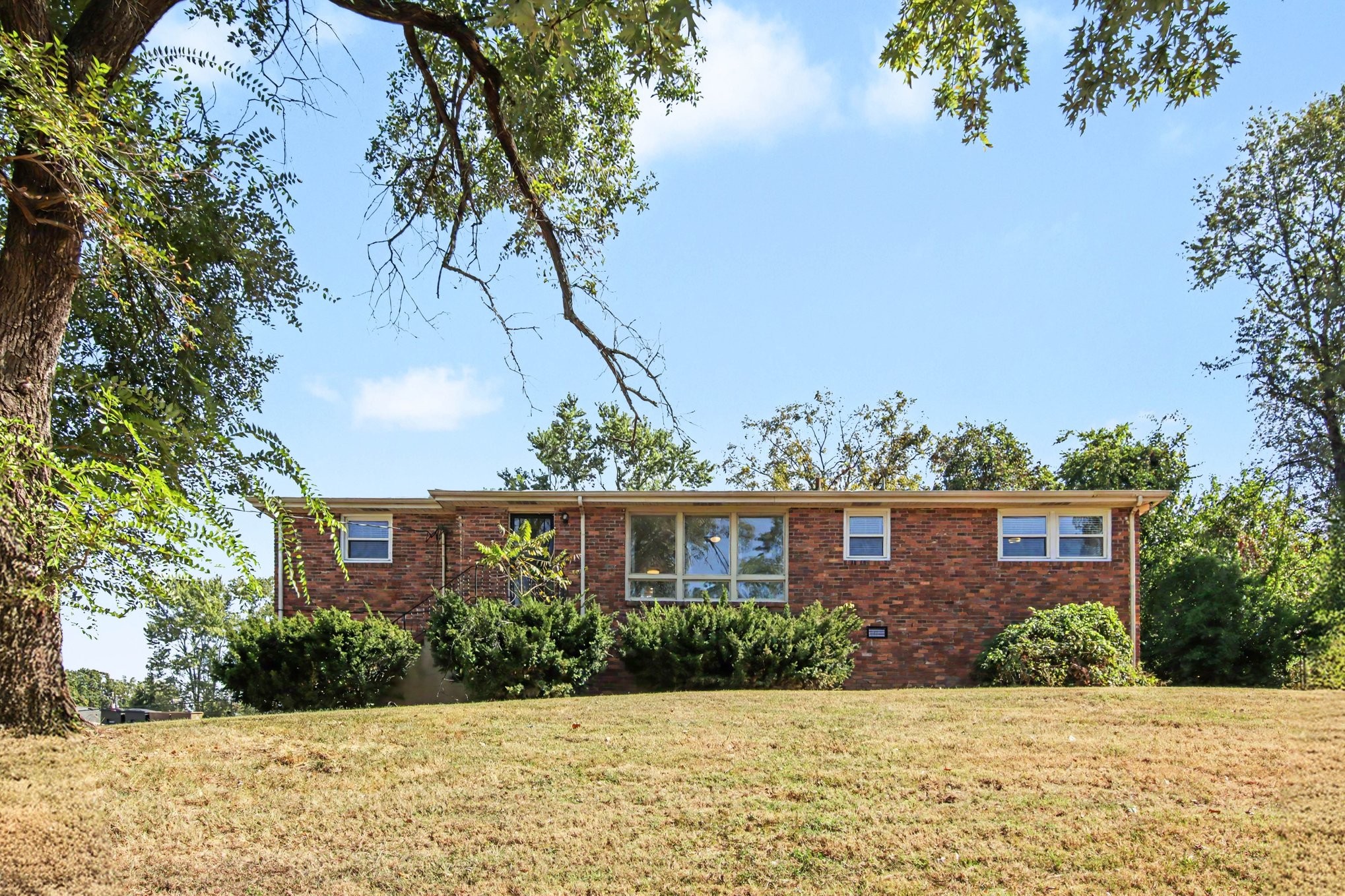 2813 Mcgavock Pike Property Photo 1