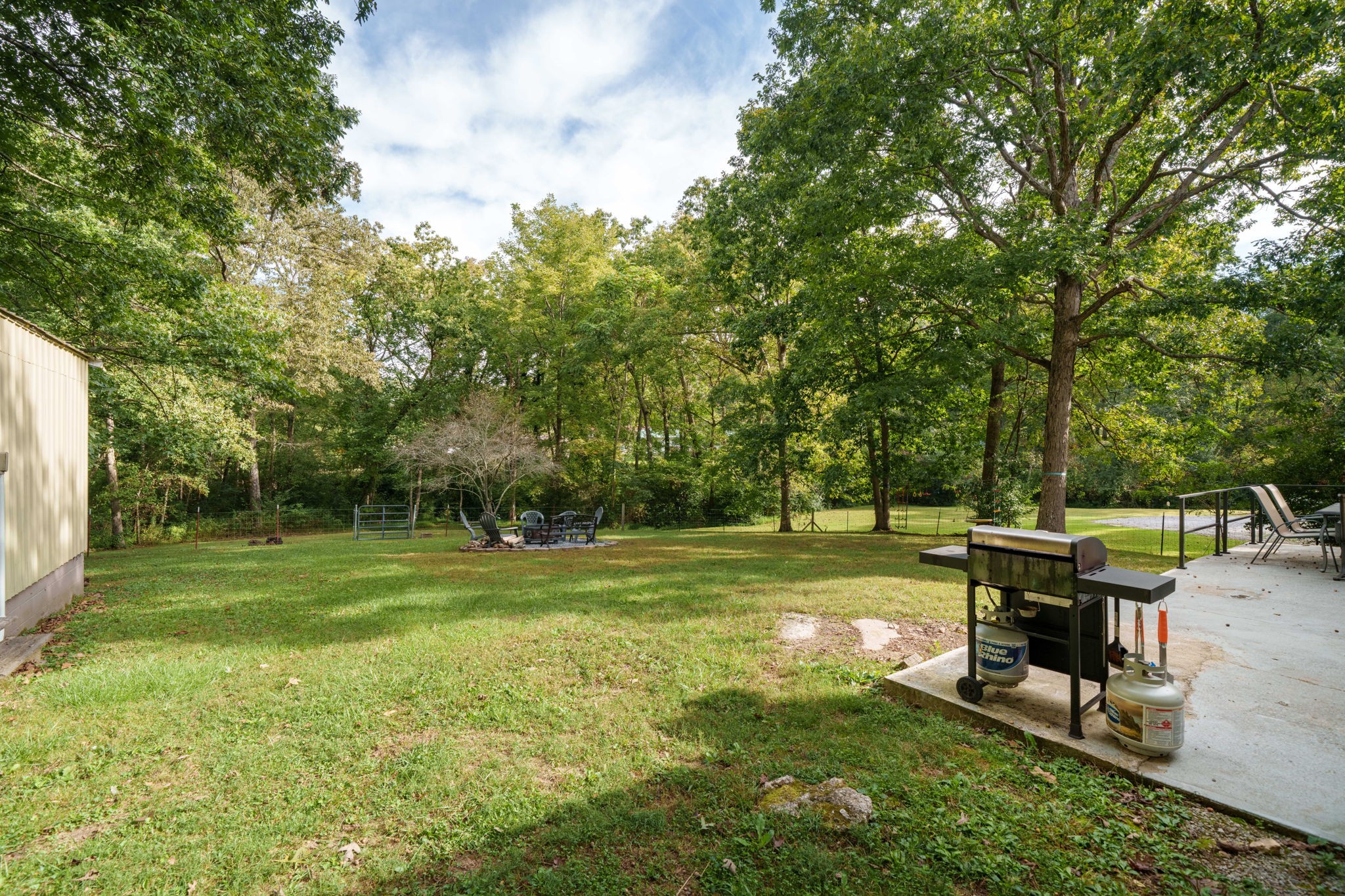 240 Birchwood Dr Property Photo 28