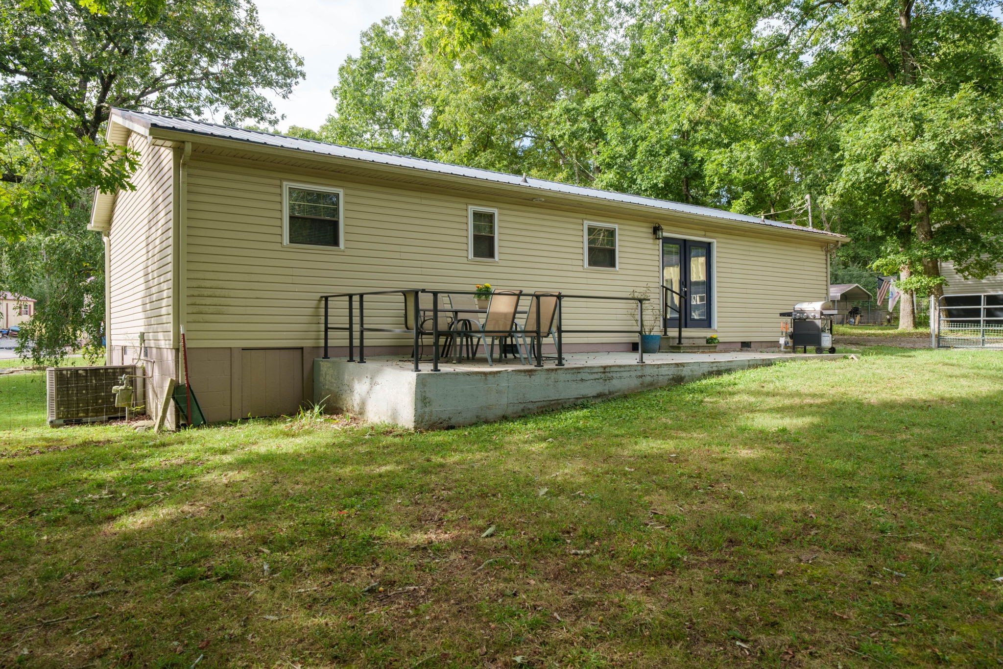 240 Birchwood Dr Property Photo 31