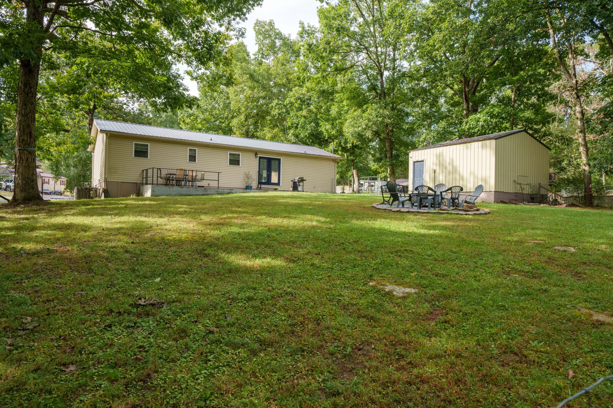 240 Birchwood Dr Property Photo 35