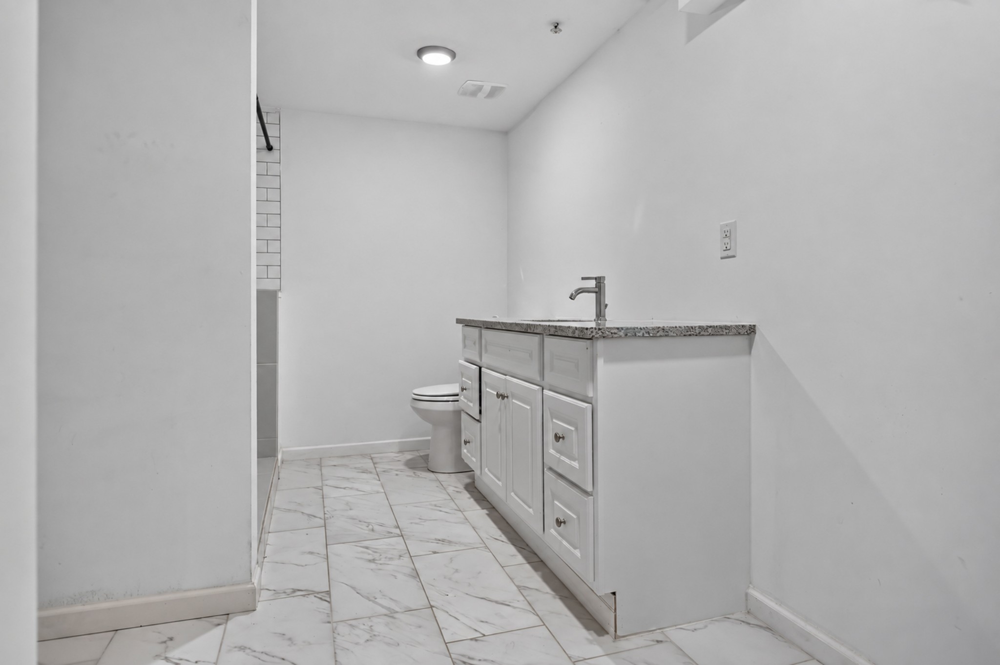 113 Aileen Ct Property Photo 27