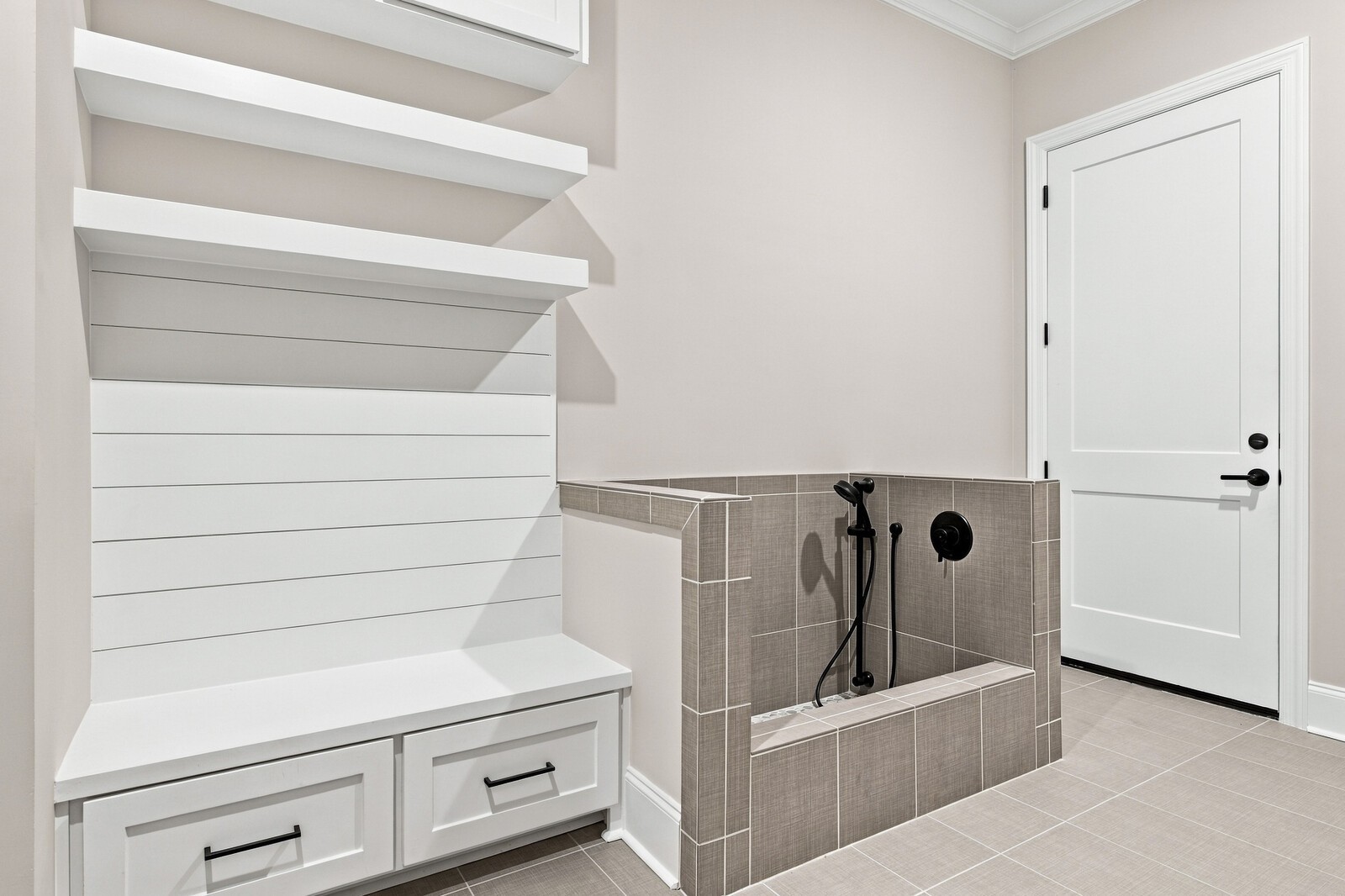 1839 Dartmouth Dr Property Photo 23