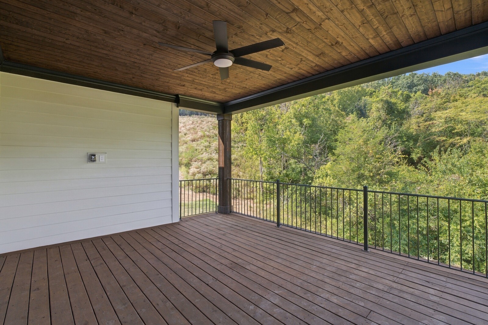 1839 Dartmouth Dr Property Photo 41