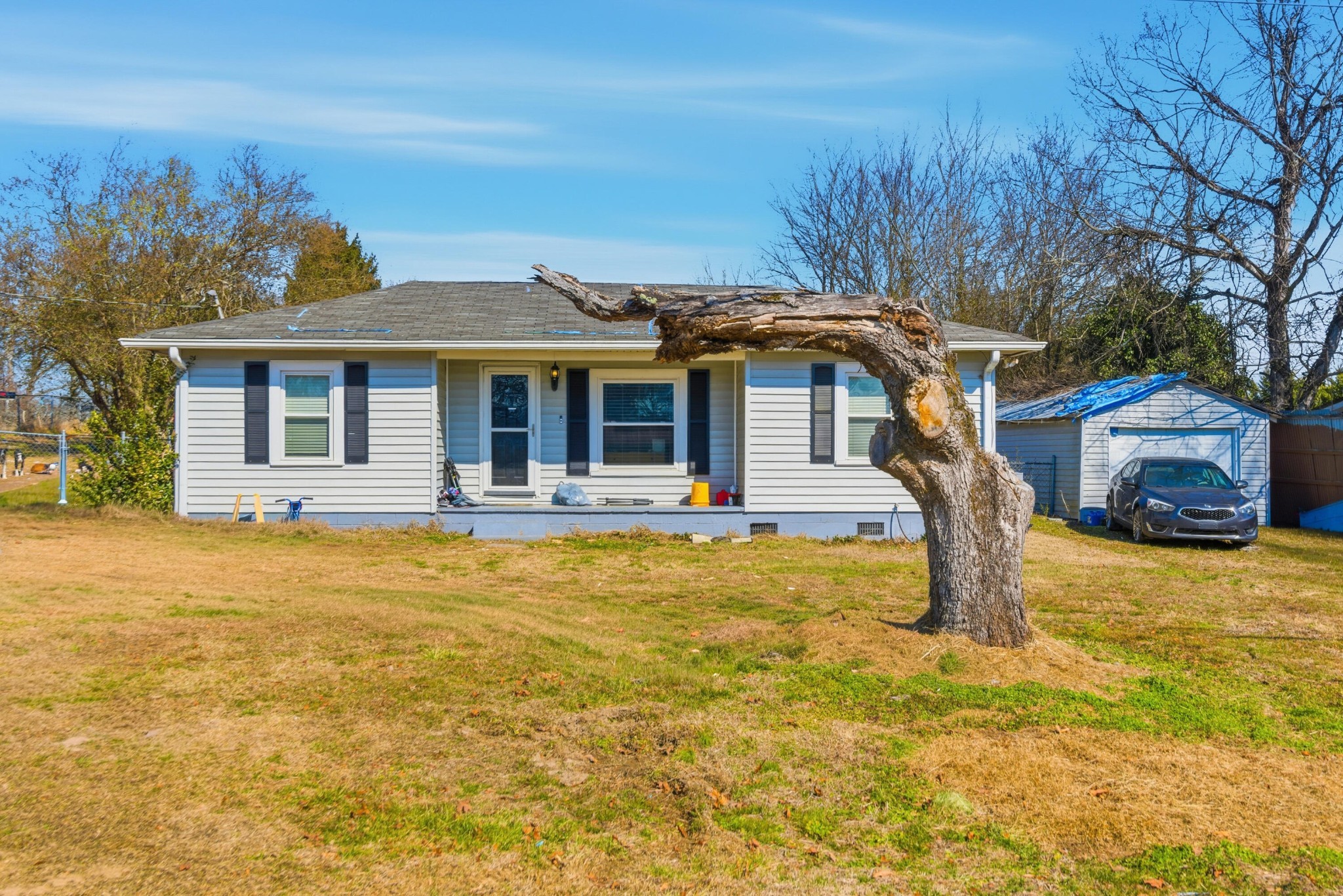 1905 Newman Drive, Se Property Photo 1