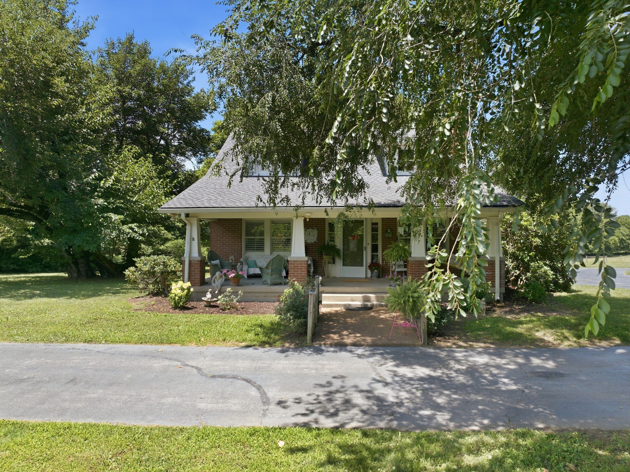 445 Carters Creek Pike Property Photo 4