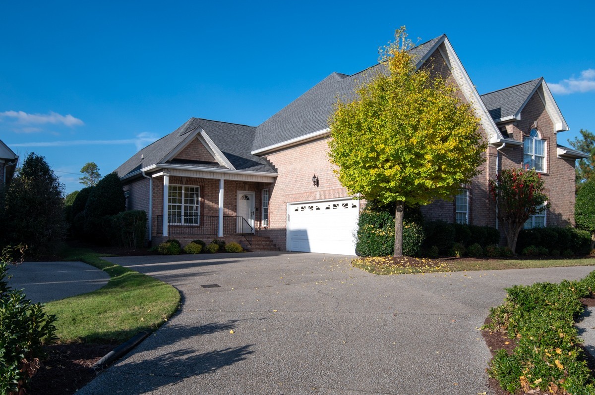 113 Belmont Cir Property Photo 1