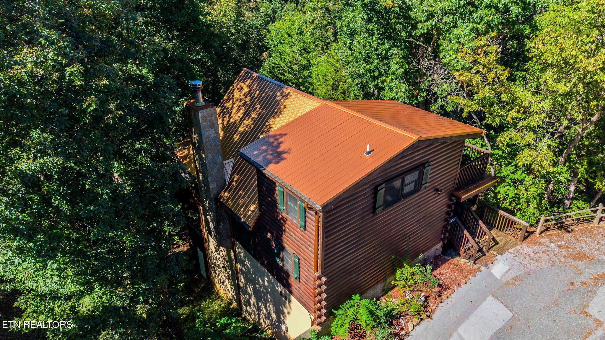 1023 Gordon Way Property Photo 1