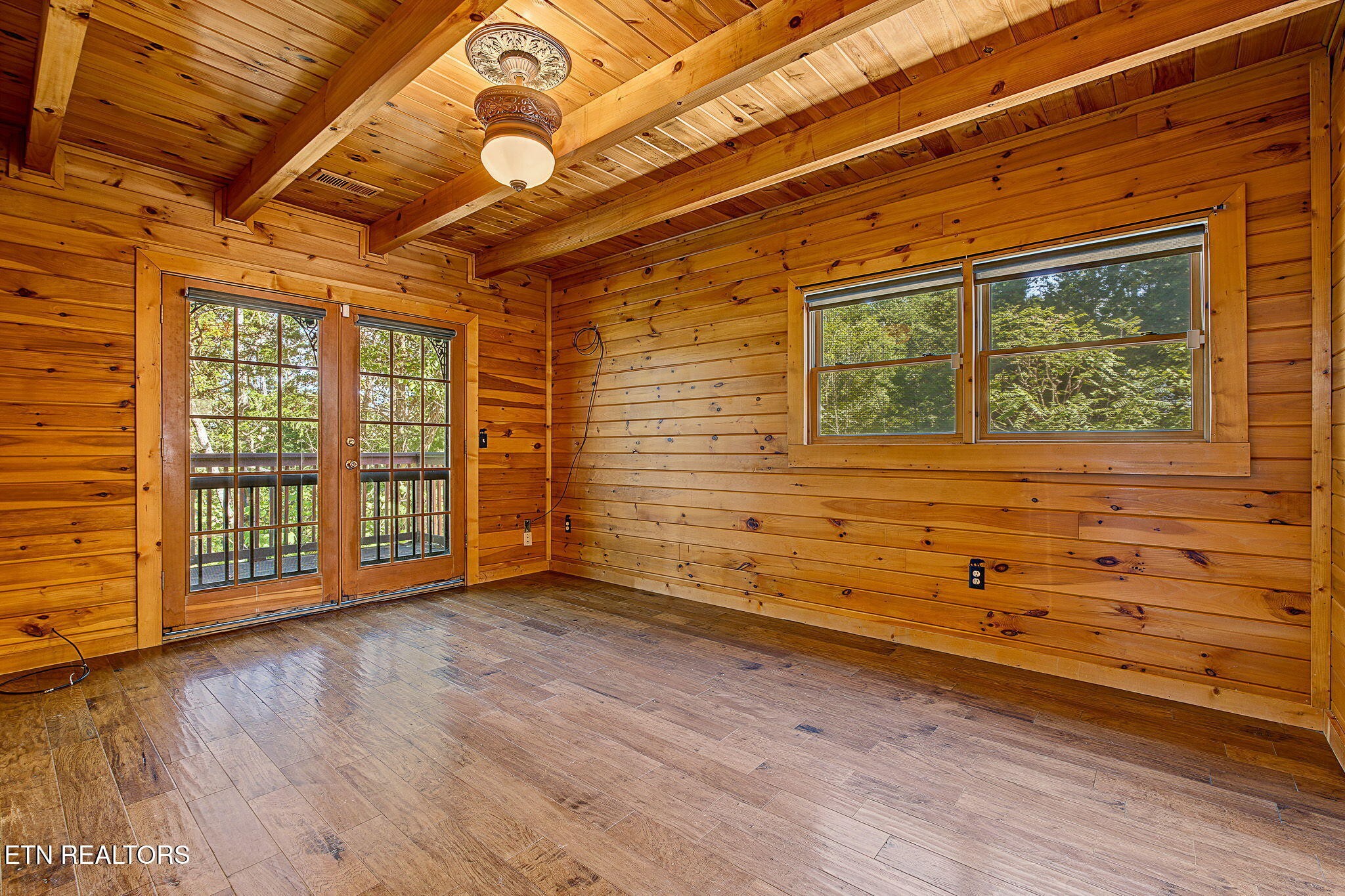1023 Gordon Way Property Photo 19