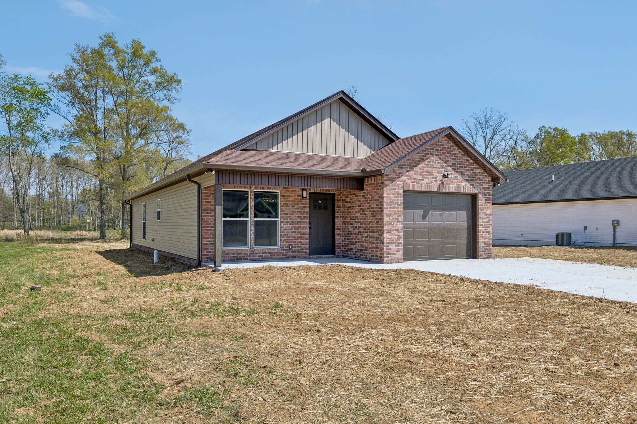 242 Green Meadow Dr Property Photo 5