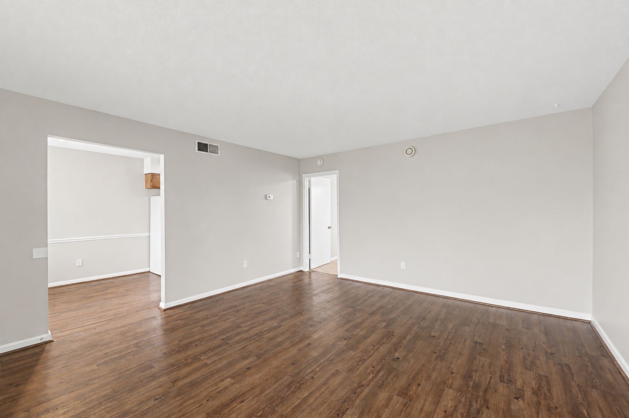 2121 Fairfax Ave Property Photo 7