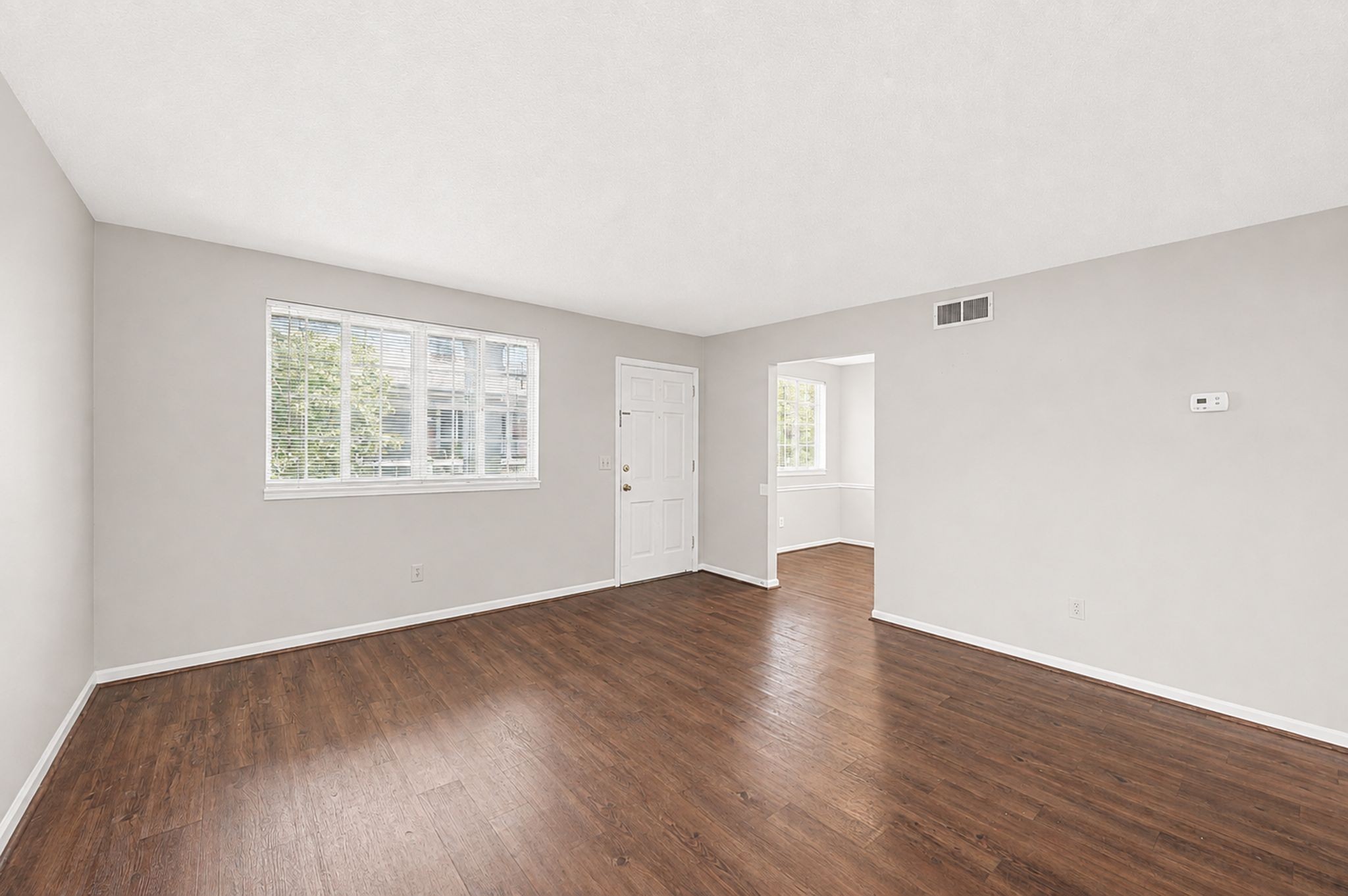 2121 Fairfax Ave Property Photo 8
