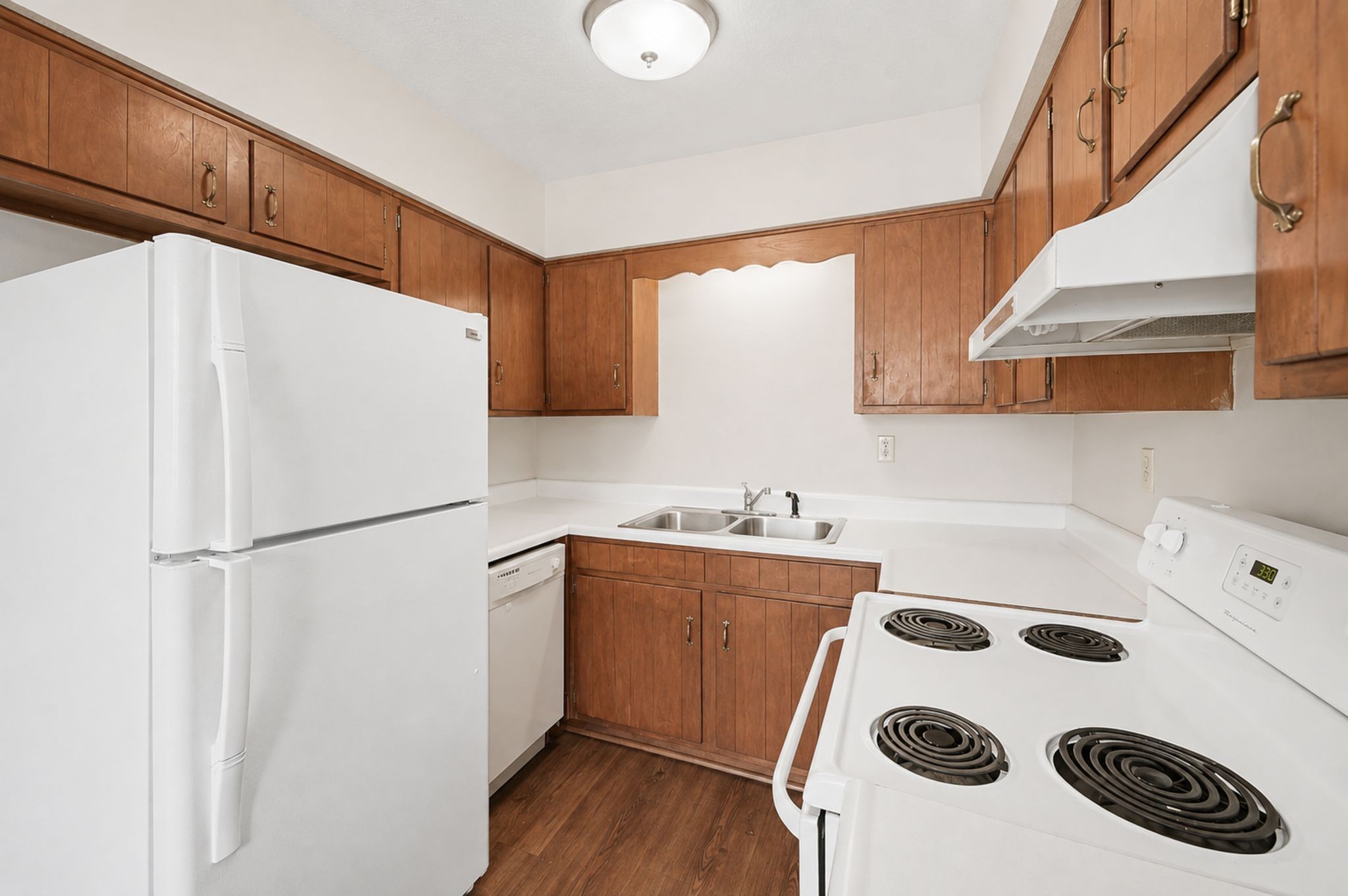 2121 Fairfax Ave Property Photo 14
