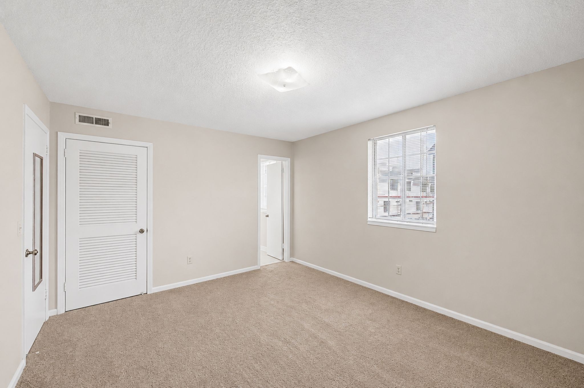 2121 Fairfax Ave Property Photo 18