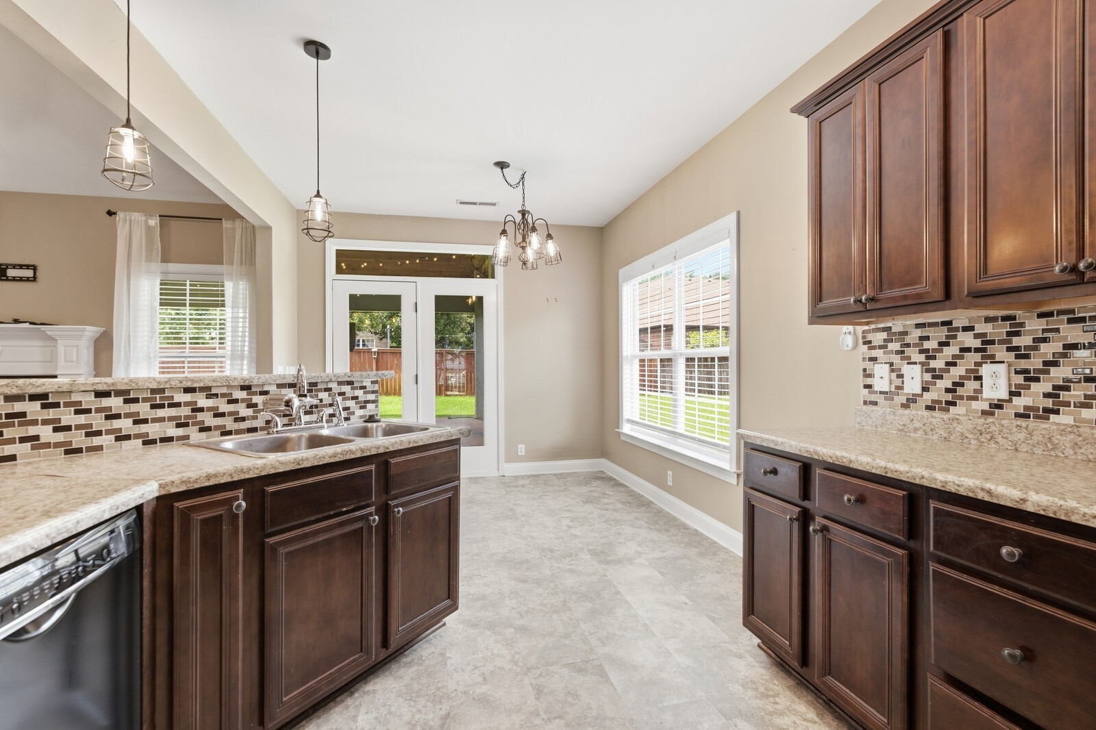 4703 Scottish Dr Property Photo 18