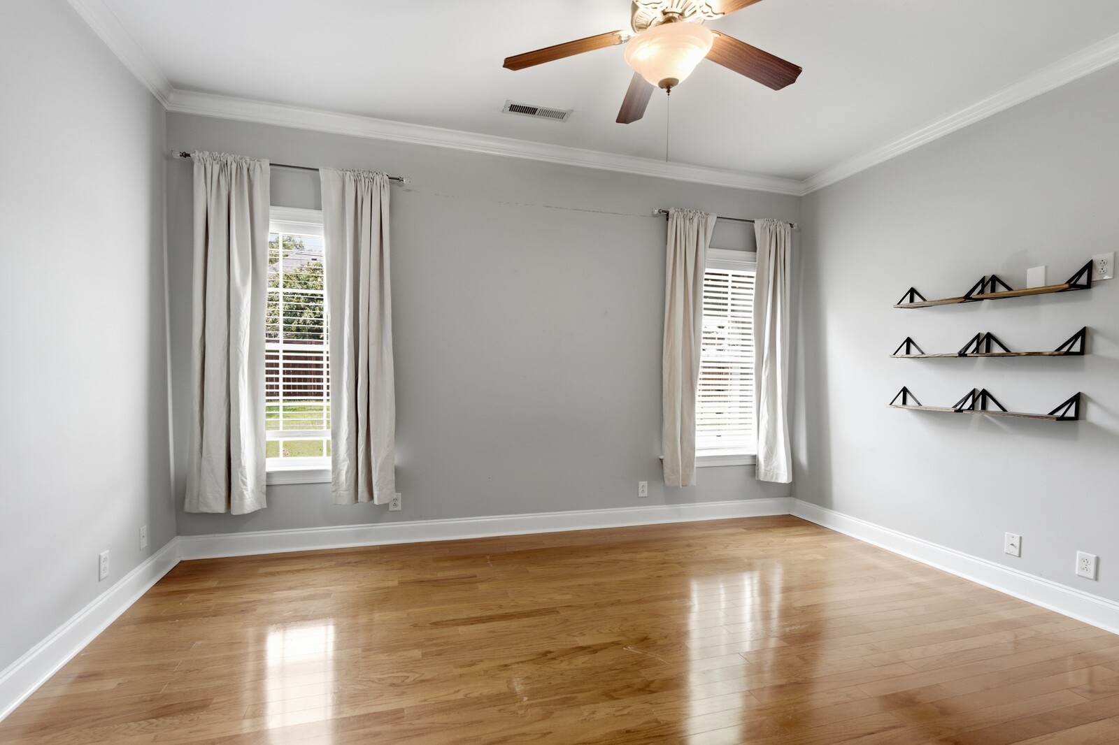 4703 Scottish Dr Property Photo 28