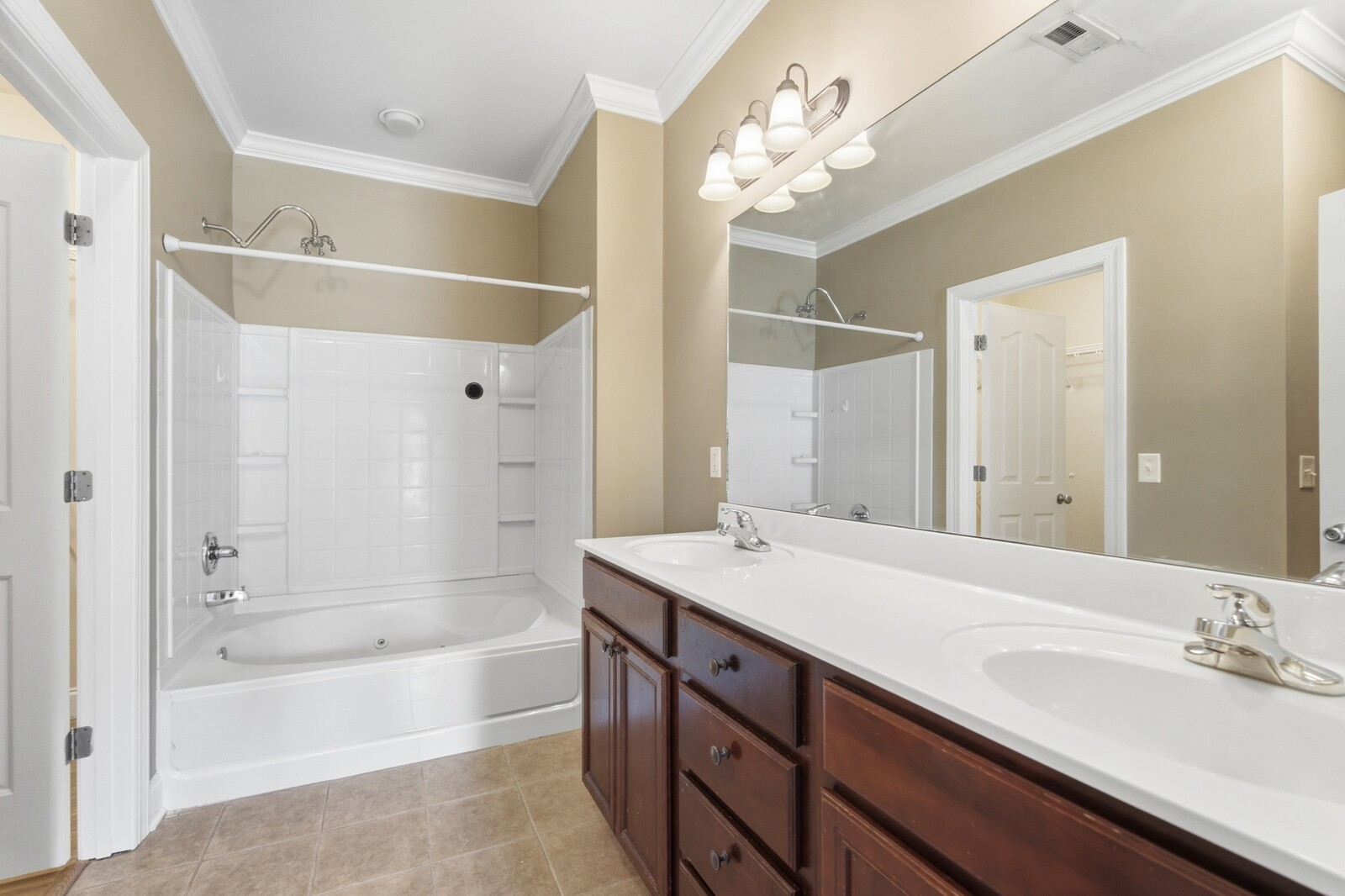 4703 Scottish Dr Property Photo 30