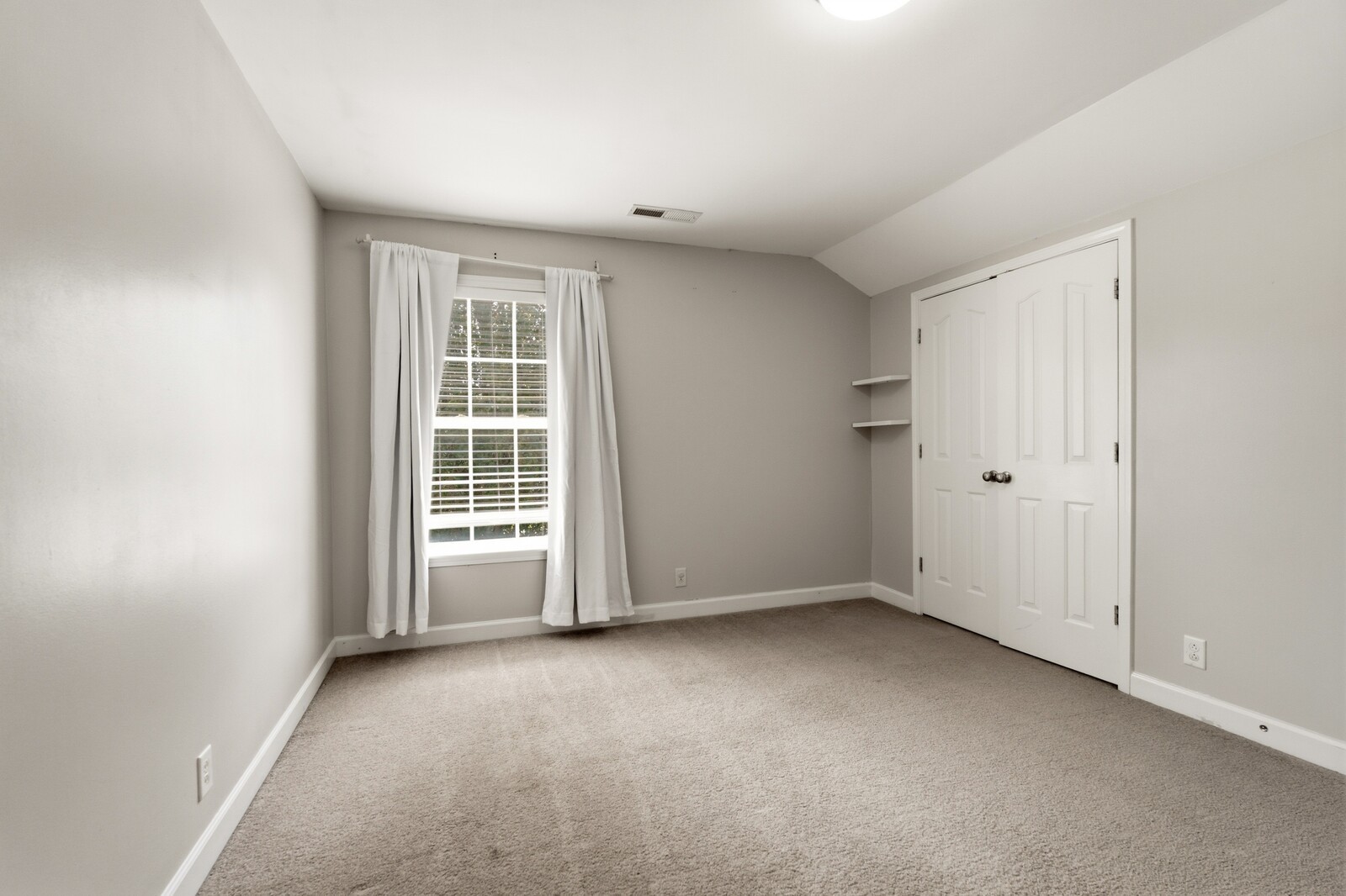 4703 Scottish Dr Property Photo 35