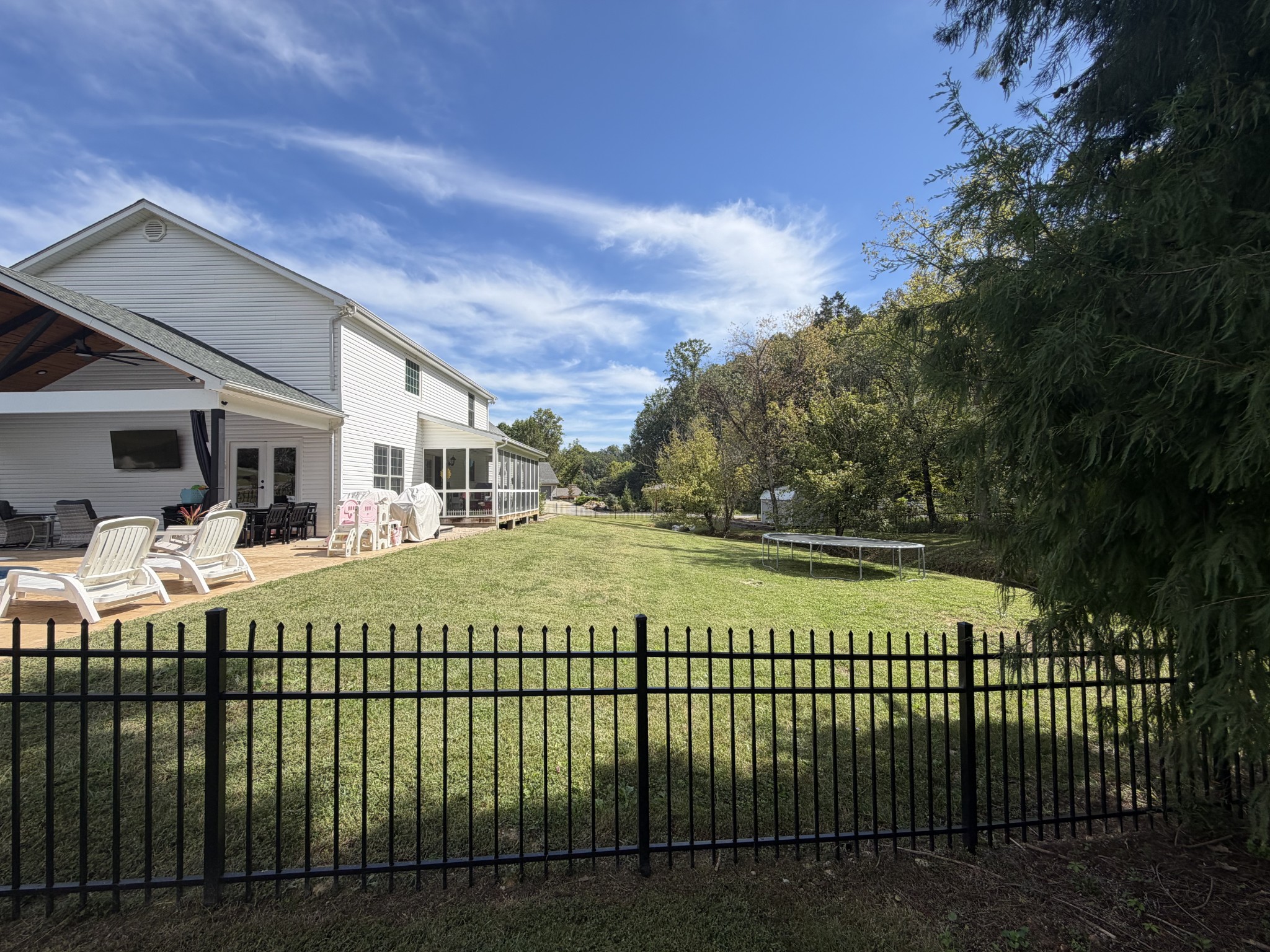 814 Kings Hills Blvd Property Photo 8