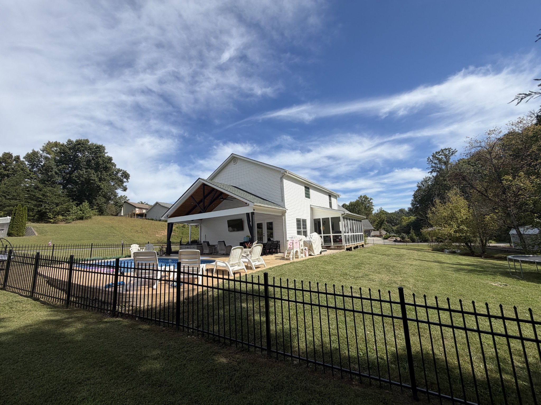 814 Kings Hills Blvd Property Photo 12