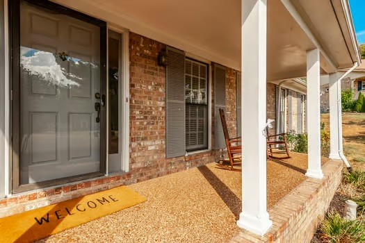 210 Tippett Hollow Ct Property Photo 3