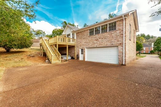 210 Tippett Hollow Ct Property Photo 68