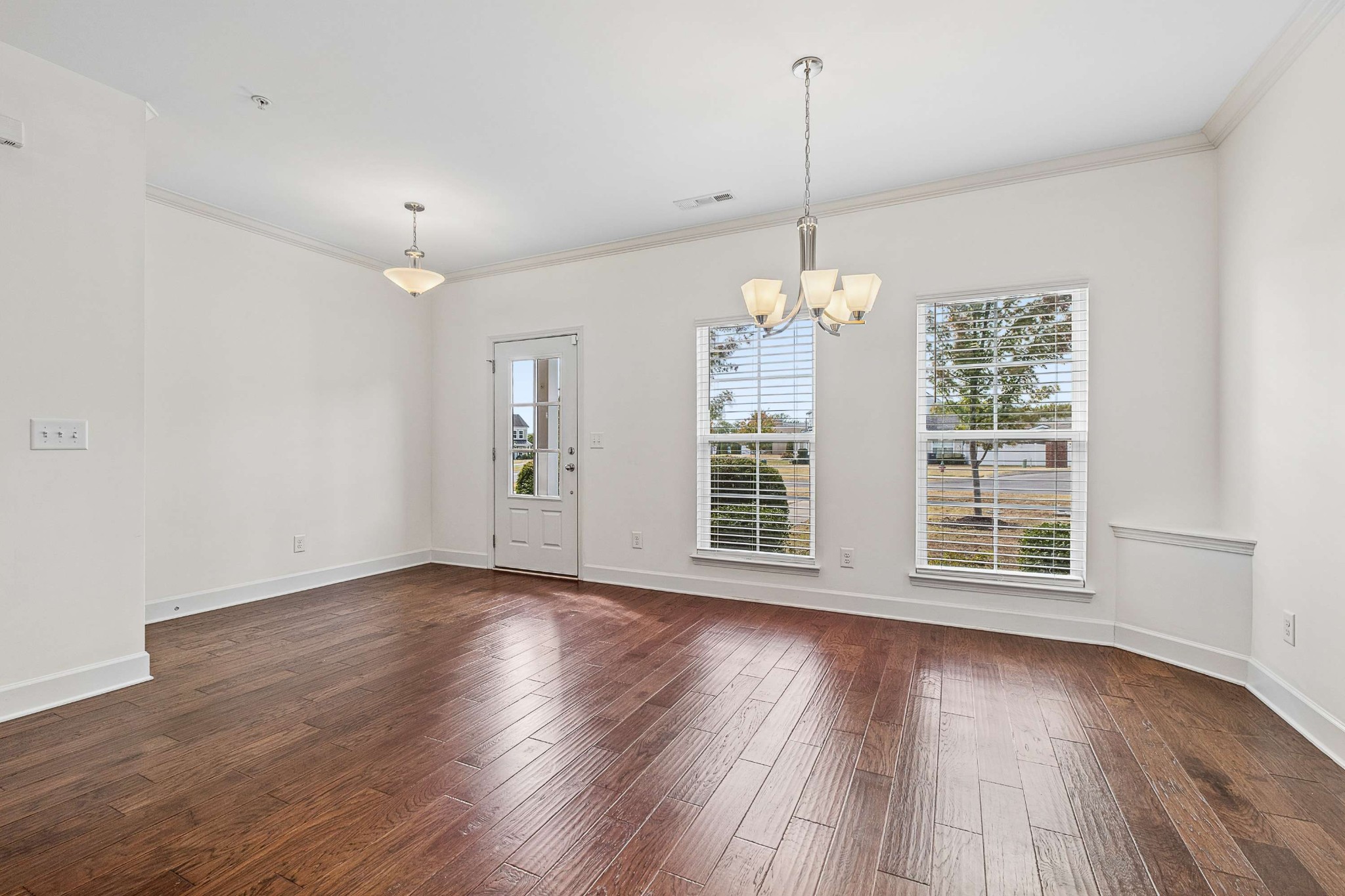 253 Mary Ann Cir Property Photo 5