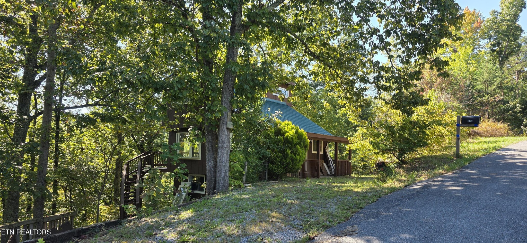 829 W Gold Dust Drive Property Photo 5