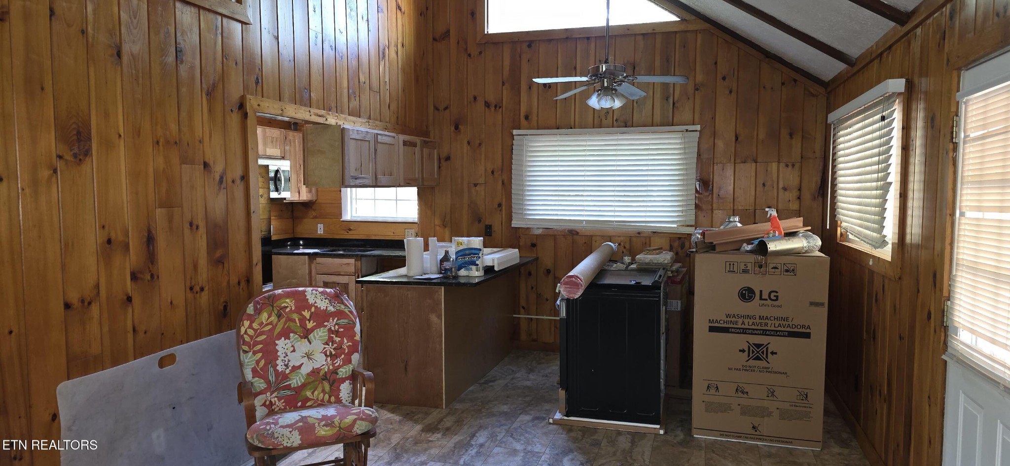 829 W Gold Dust Drive Property Photo 26