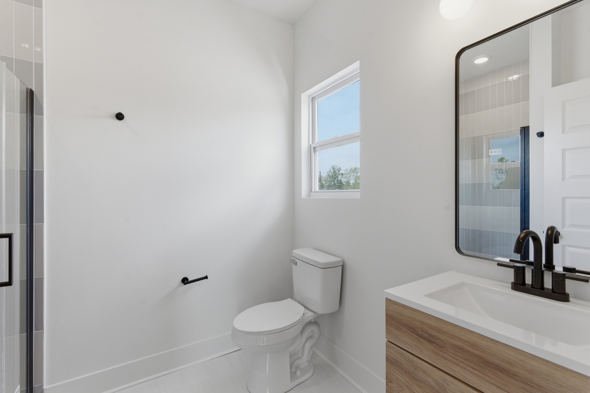 107 Lewis St Property Photo 15