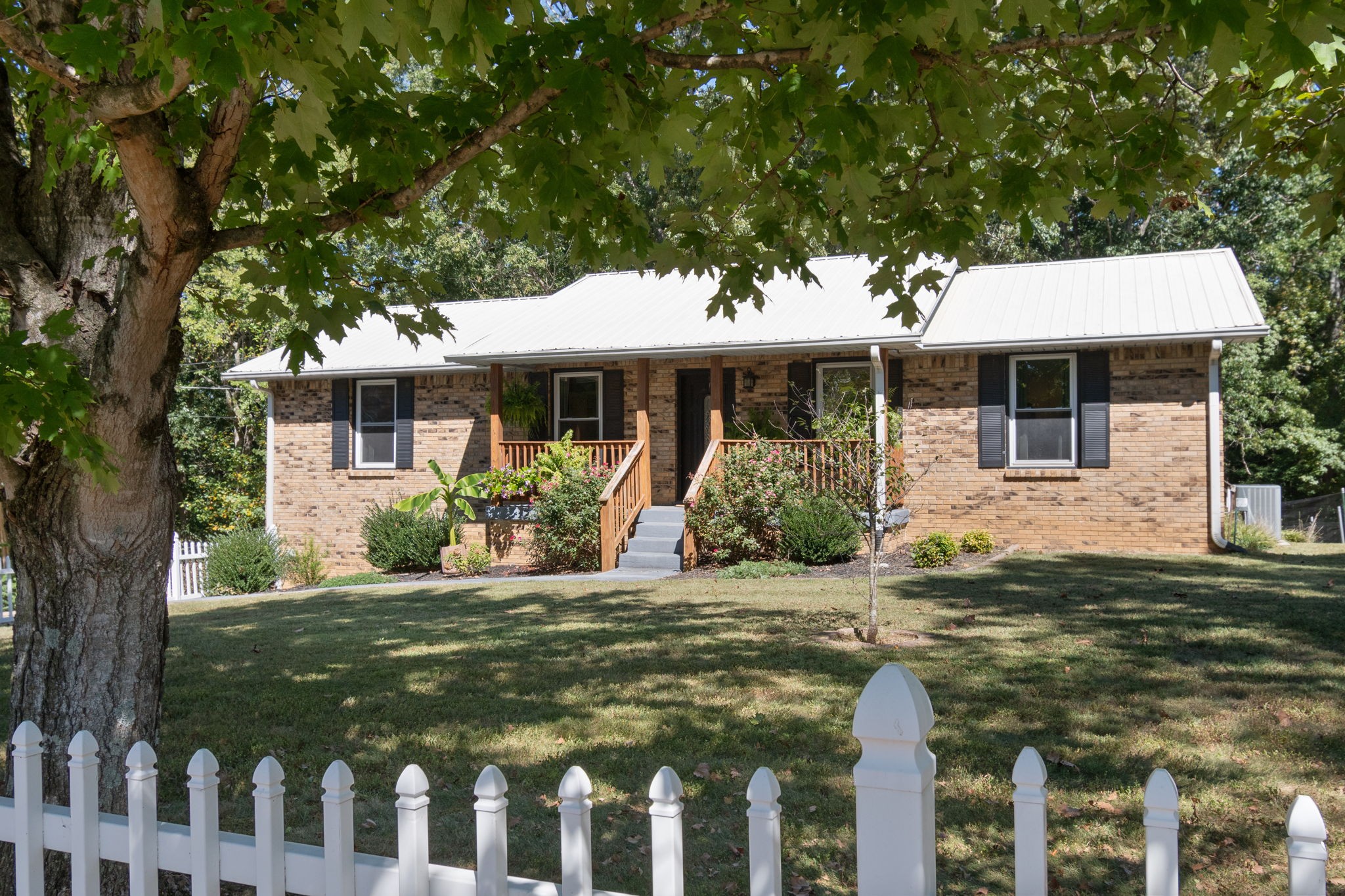 2684 Old Clarksville Pike Property Photo 2