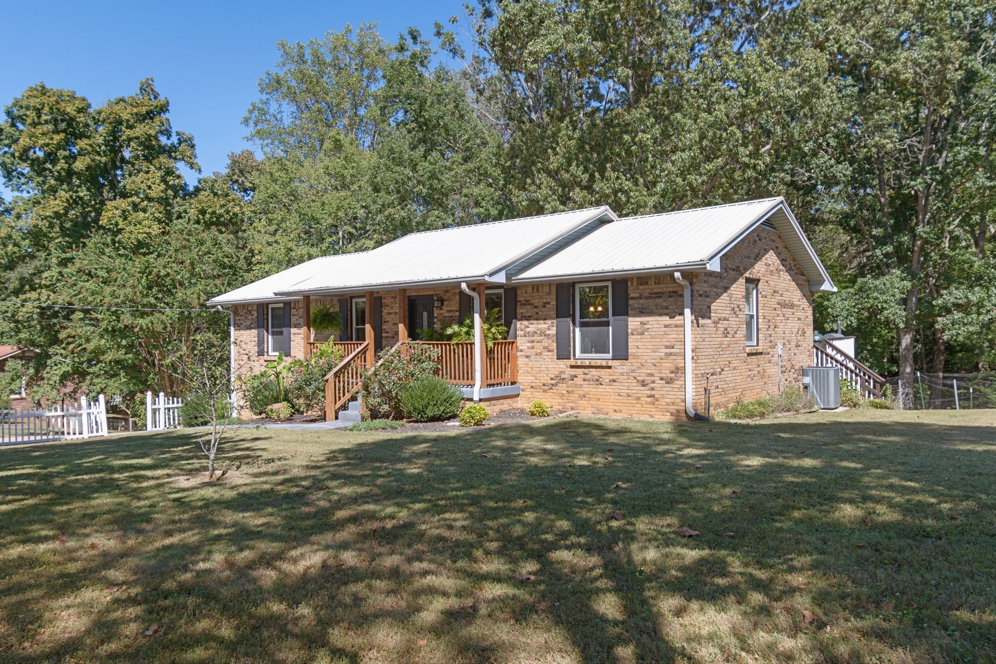 2684 Old Clarksville Pike Property Photo 3