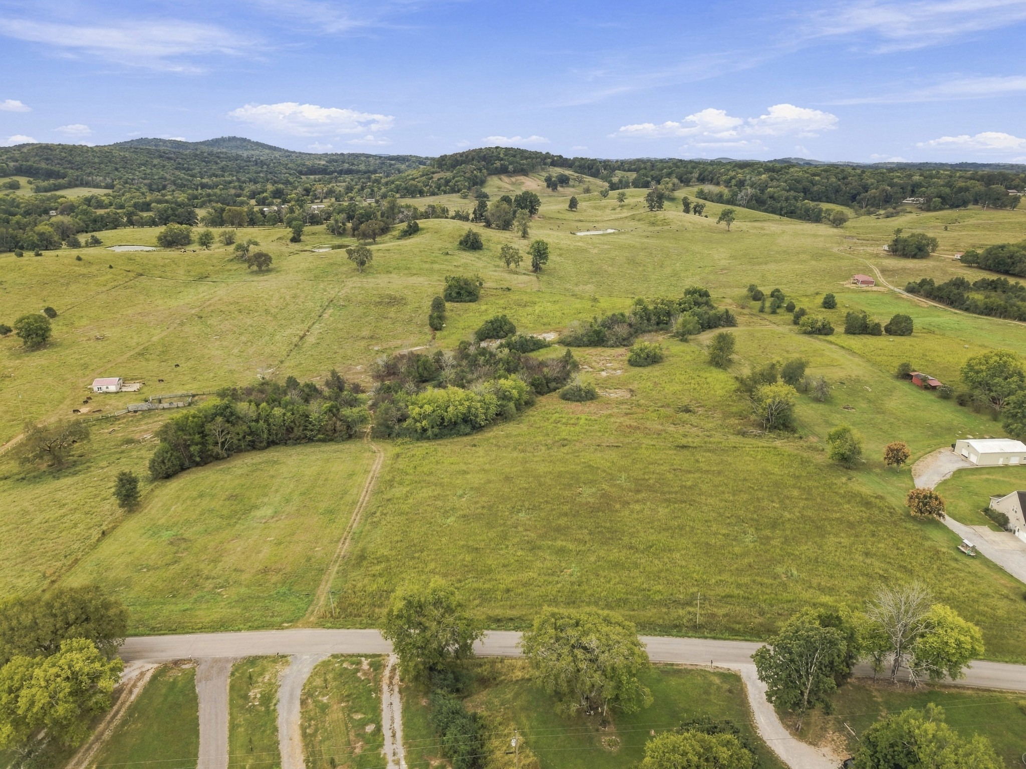 6 Cedar Bluff Rd Property Photo 2