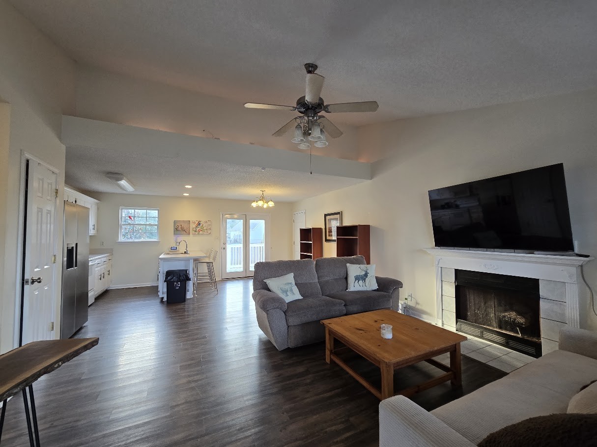 3747 Cave Mill Ct Property Photo 4