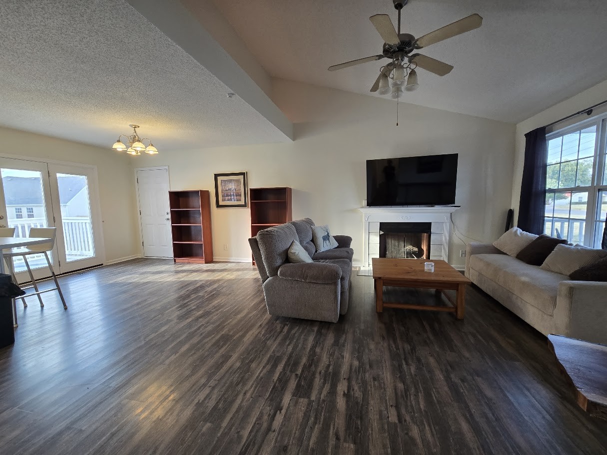 3747 Cave Mill Ct Property Photo 6
