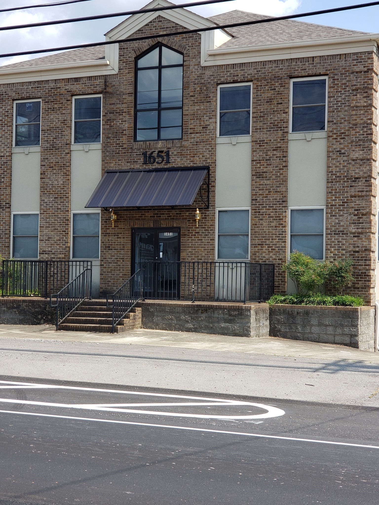 1651 Wilma Rudolph Blvd Property Photo 1